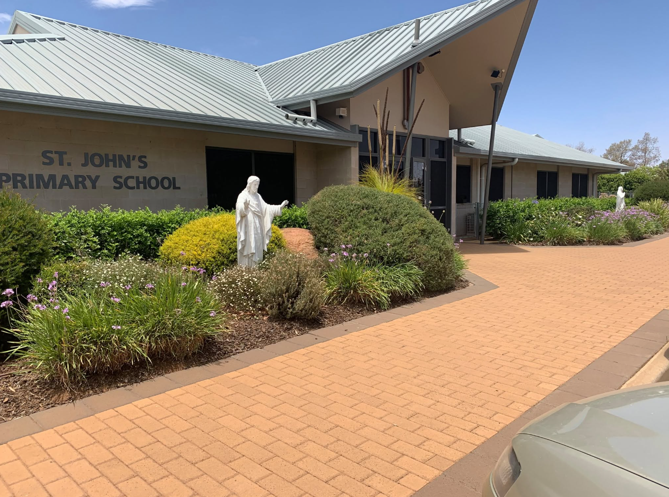 St John's Dubbo